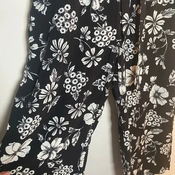 Majorelle Yasmin Cropped Pants in Black Woodland - Picture 5 of 8